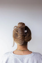 Load image into Gallery viewer, KAXI Wide Lay Down Claw